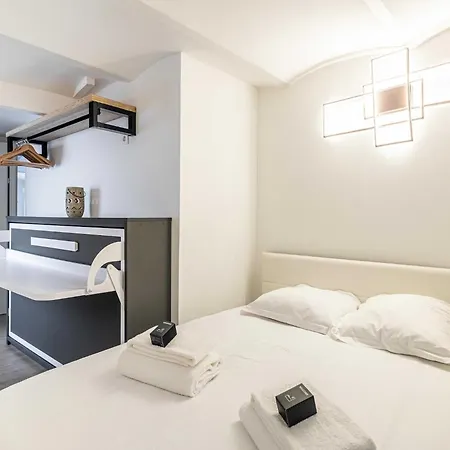 Modern A C 2br 8p - 公寓