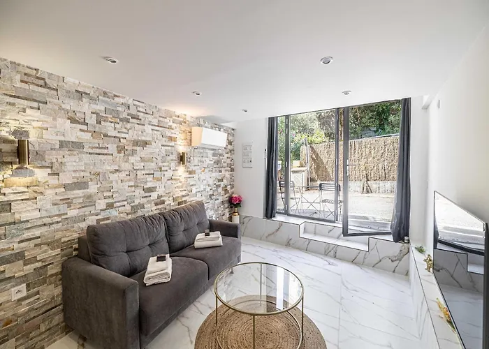 Modern A C 2br 8p - Апартаменты *